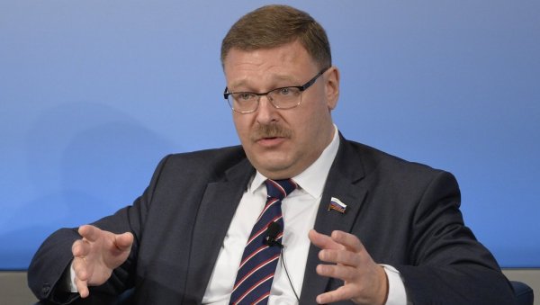 ЗЕЛЕНСКИ ШАЉЕ ХИЉАДЕ ЉУДИ У СИГУРНУ СМРТ Косачов: Денацификација неће бити довољан резултат ЗЕЛЕНСКИ ШАЉЕ ХИЉАДЕ ЉУДИ У СИГУРНУ СМРТ Косачов: Денацификација неће бити довољан резултат
