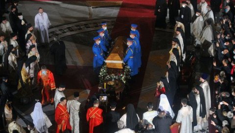 Зашто Срби немају право на своја људска права? Зашто Срби немају право на своја људска права?