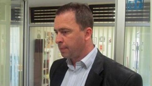 MANIPULISALI GLASOVIMA: U Srebrenici uhapšeni predsednik i članovi Opštinske organizacije SDP MANIPULISALI GLASOVIMA: U Srebrenici uhapšeni predsednik i članovi Opštinske organizacije SDP
