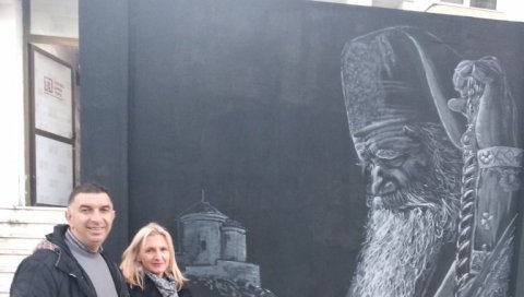 СРАМОТНО СКРНАВЉЕЊЕ У ЦРНОЈ ГОРИ: Уништен мурал блаженог митрополита Амфилохија (ФОТО) СРАМОТНО СКРНАВЉЕЊЕ У ЦРНОЈ ГОРИ: Уништен мурал блаженог митрополита Амфилохија (ФОТО)
