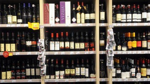 VLAD SPREČILA DA JEDAN UVOZNIK KUPI SVE PIĆE BOGOVA: Izmenjena pravila za kupovinu vina iz Evropske Unije po povlašćenom tretmanu VLAD SPREČILA DA JEDAN UVOZNIK KUPI SVE PIĆE BOGOVA: Izmenjena pravila za kupovinu vina iz Evropske Unije po povlašćenom tretmanu