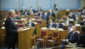 КРИВОКАПИЋЕВ ЕКСПОЗЕ: Скупштина завршила рад, наставак сутра у 11 КРИВОКАПИЋЕВ ЕКСПОЗЕ: Скупштина завршила рад, наставак сутра у 11