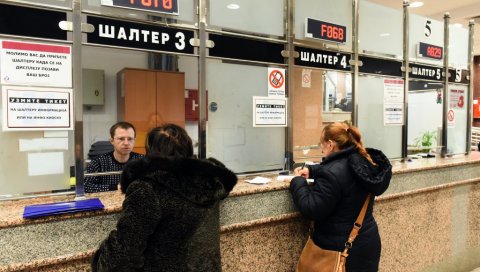 ЛЕПА ВЕСТ ЗА ПЕНЗИОНЕРЕ: Држава ће пред Светог Николу поделити помоћ најстаријим суграђанима, а од 1. јануара следи и повећање пензија ЛЕПА ВЕСТ ЗА ПЕНЗИОНЕРЕ: Држава ће пред Светог Николу поделити помоћ најстаријим суграђанима, а од 1. јануара следи и повећање пензија