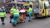 TERORISTIČKI NAPAD U HAGU? Uleteo u prodavnicu i nožem počeo da ubada ljude! (VIDEO) TERORISTIČKI NAPAD U HAGU? Uleteo u prodavnicu i nožem počeo da ubada ljude! (VIDEO)