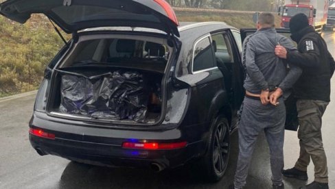 PREVOZIO 90KG DROGE? Albanski državljanin uhapšen zbog šverca marihuane PREVOZIO 90KG DROGE? Albanski državljanin uhapšen zbog šverca marihuane