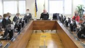 БУРНО У САРАЈЕВУ: На седници ВСТС пет чланова затражило оставку председавајућег БУРНО У САРАЈЕВУ: На седници ВСТС пет чланова затражило оставку председавајућег