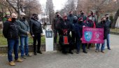 СИМБОЛ ЛЕТЕЋЕГ БРАТСТВА: Јединствена застава 63. падобранске бригаде путује по Србији СИМБОЛ ЛЕТЕЋЕГ БРАТСТВА: Јединствена застава 63. падобранске бригаде путује по Србији