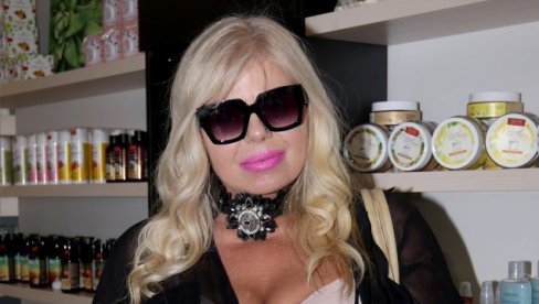 ZORANA PAVIĆ OPERISANA: Pevačica trpela nesnosne bolove, odmah hospitalizovana ZORANA PAVIĆ OPERISANA: Pevačica trpela nesnosne bolove, odmah hospitalizovana