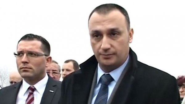 ПРЕМИНУО ДИРЕКТОР ПУТЕВА БЕОГРАД: Славиша Живковић у 42. години живота изгубио битку са вирусом корона ПРЕМИНУО ДИРЕКТОР ПУТЕВА БЕОГРАД: Славиша Живковић у 42. години живота изгубио битку са вирусом корона