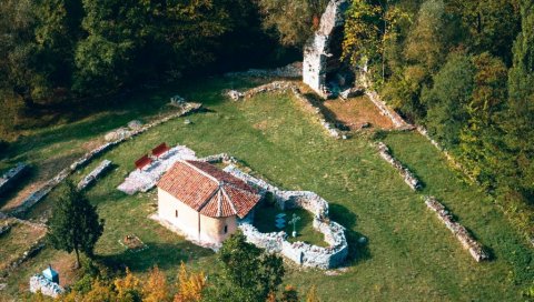 ТО ПАРАЋИН ДРУГА НАГРАДА: Признање за фотографију на републичкој изложби у Лесковцу ТО ПАРАЋИН ДРУГА НАГРАДА: Признање за фотографију на републичкој изложби у Лесковцу