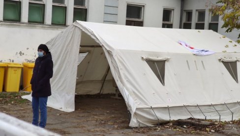 VIRUS KORONA U ZRENJANINU: Za jedan dan 113 novoregistrovanih (FOTO) VIRUS KORONA U ZRENJANINU: Za jedan dan 113 novoregistrovanih (FOTO)