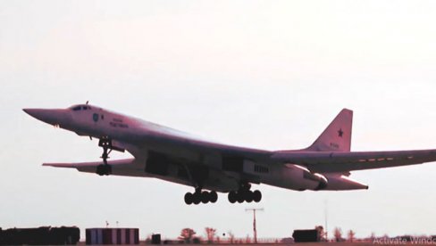BEZ MILOSTI PREMA NEPRIJATELJU: Ruski avioni izveli moćno bombardovanje (FOTO) BEZ MILOSTI PREMA NEPRIJATELJU: Ruski avioni izveli moćno bombardovanje (FOTO)