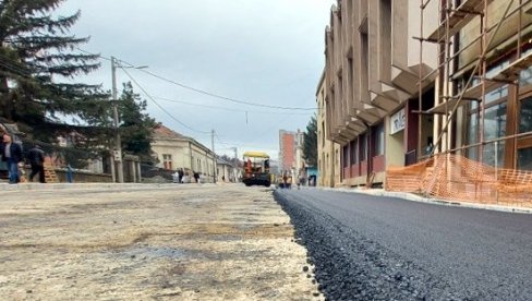 OBUSTAVA SAOBRAĆAJA NA 20 DANA: Radovi u tri vranjske ulice OBUSTAVA SAOBRAĆAJA NA 20 DANA: Radovi u tri vranjske ulice