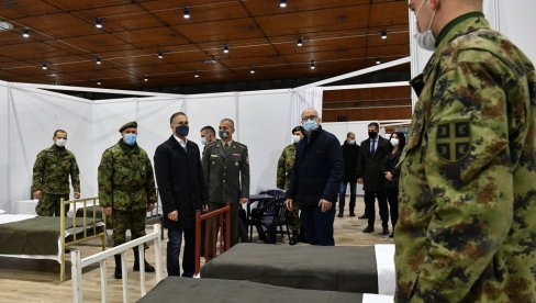 НОВОСАДСКИ САЈАМ ПОСТАЈЕ КОВИД БОЛНИЦА: Министар Стефановић и Милош Вучевић обишли завршне припреме (ФОТО) НОВОСАДСКИ САЈАМ ПОСТАЈЕ КОВИД БОЛНИЦА: Министар Стефановић и Милош Вучевић обишли завршне припреме (ФОТО)