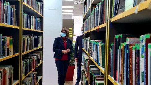 УВЕЋАЊЕ БУЏЕТА ЗА КУЛТУРУ: Министарка Маја Гојковић посетила Чачак УВЕЋАЊЕ БУЏЕТА ЗА КУЛТУРУ: Министарка Маја Гојковић посетила Чачак