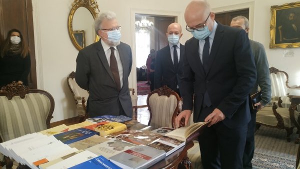 ДВОБРОЈ “ЛЕТОПИСА МАТИЦЕ СРПСКЕ”: Прилози српских књижевника ДВОБРОЈ “ЛЕТОПИСА МАТИЦЕ СРПСКЕ”: Прилози српских књижевника