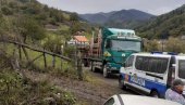 SEKU ŠUME I KRVNIČKI TUKU GRAĐANE: Predsednik MZ Kaludra kod Berana na meti nasilnika SEKU ŠUME I KRVNIČKI TUKU GRAĐANE: Predsednik MZ Kaludra kod Berana na meti nasilnika