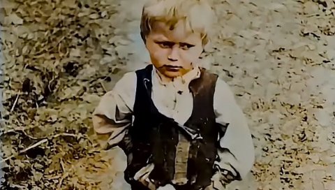 ОНИ НИСУ ИМАЛИ ДЕТИЊСТВО: Снимак малишана који су васкрсли Србију након Првог светског рата (ВИДЕО) ОНИ НИСУ ИМАЛИ ДЕТИЊСТВО: Снимак малишана који су васкрсли Србију након Првог светског рата (ВИДЕО)