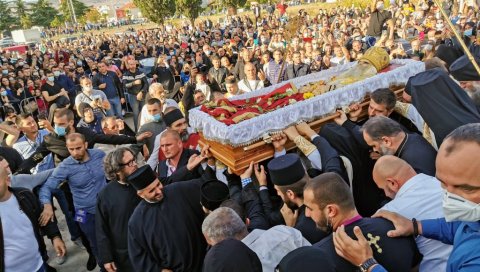 СМРТ МИТРОПОЛИТА КАО ИЗ ЈЕВАНЂЕЉА: Јеромонах Јустин, келејник почившег владике Амфилохија, уочи 40-дневног помена цетињском архиепископу СМРТ МИТРОПОЛИТА КАО ИЗ ЈЕВАНЂЕЉА: Јеромонах Јустин, келејник почившег владике Амфилохија, уочи 40-дневног помена цетињском архиепископу