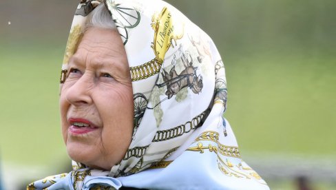 КРАЉИЦА ПРАУНУКА НИЈЕ ВИДЕЛА 18 МЕСЕЦИ: Данас му је рођендан - породица упутила дирљиве честитке (ФОТО/ВИДЕО) КРАЉИЦА ПРАУНУКА НИЈЕ ВИДЕЛА 18 МЕСЕЦИ: Данас му је рођендан - породица упутила дирљиве честитке (ФОТО/ВИДЕО)
