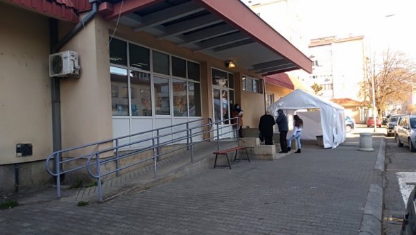 ПРЕМИНУЛЕ ЈОШ 4 ОСОБЕ: У ковид амбуланти у Пироту прегледано 268 особа ПРЕМИНУЛЕ ЈОШ 4 ОСОБЕ: У ковид амбуланти у Пироту прегледано 268 особа