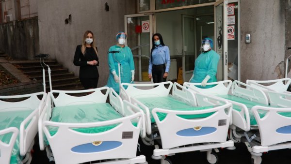 КАПАЦИТЕТИ У КБЦ ЗВЕЗДАРА НА ИЗМАКУ: Моззарт помогао донацијом кревета за интензивну негу КАПАЦИТЕТИ У КБЦ ЗВЕЗДАРА НА ИЗМАКУ: Моззарт помогао донацијом кревета за интензивну негу
