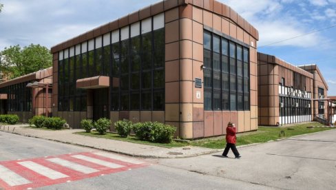 ŠEST DECENIJA POSTOJANJA: Jubilej Ekonomskog fakulteta u Kragujevcu ŠEST DECENIJA POSTOJANJA: Jubilej Ekonomskog fakulteta u Kragujevcu