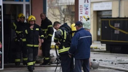 ГОРИ СТАН У НОВОМ САДУ: У току је евакуација станара ГОРИ СТАН У НОВОМ САДУ: У току је евакуација станара