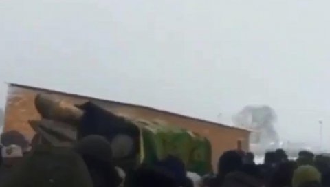 ТЕРОРИСТА ИЗ ФРАНЦУСКЕ САХРАЊЕН КАО ХЕРОЈ У ЧЕЧЕНИЈИ: За његове сународнике Абдулах Анзоров је Лав ислама! (ВИДЕО) ТЕРОРИСТА ИЗ ФРАНЦУСКЕ САХРАЊЕН КАО ХЕРОЈ У ЧЕЧЕНИЈИ: За његове сународнике Абдулах Анзоров је Лав ислама! (ВИДЕО)