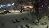ЗАБЕЛЕЛЕ СЕ УЛИЦЕ: Мештане Бора обрадовао први снег ове године (ФОТО/ВИДЕО) ЗАБЕЛЕЛЕ СЕ УЛИЦЕ: Мештане Бора обрадовао први снег ове године (ФОТО/ВИДЕО)