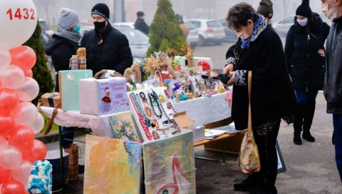 ШИРОМ РС АКЦИЈА ЗА ЛЕЧЕЊЕ МИЊЕ МАТИЋ: Дервенћани прикупили више од 11.000 км за лек Крагујевчанке (ФОТО) ШИРОМ РС АКЦИЈА ЗА ЛЕЧЕЊЕ МИЊЕ МАТИЋ: Дервенћани прикупили више од 11.000 км за лек Крагујевчанке (ФОТО)