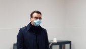 ПЕТКОВИЋ АПЕЛОВАО НА ГРАЂАНЕ КиМ: Молим вас искористите прилику и вакцинишите се! ПЕТКОВИЋ АПЕЛОВАО НА ГРАЂАНЕ КиМ: Молим вас искористите прилику и вакцинишите се!