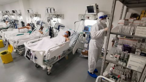 САДА ПРЕТИ НЕВИДЉИВИ ОМИКРОН: У суседним земљама потврђено присуство подваријанте доминантног соја САДА ПРЕТИ НЕВИДЉИВИ ОМИКРОН: У суседним земљама потврђено присуство подваријанте доминантног соја