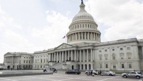 САД СА ОДУШЕВЉЕЊЕМ ПОЗДРАВЉА ТРАМПОВУ ОБУСТАВУ ПОМОЋИ УКРАЈИНИ: (Не)очекивани обрт у Америци који може да приведе рат крају САД СА ОДУШЕВЉЕЊЕМ ПОЗДРАВЉА ТРАМПОВУ ОБУСТАВУ ПОМОЋИ УКРАЈИНИ: (Не)очекивани обрт у Америци који може да приведе рат крају
