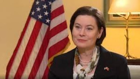 (ИСПРАВКА) АМЕРИКА НИЈЕ УВРЕДИЛА ПРАВОСЛАВЉЕ: Амбасадорка САД у Црној Гори направила дипломатски скандал првог реда (ИСПРАВКА) АМЕРИКА НИЈЕ УВРЕДИЛА ПРАВОСЛАВЉЕ: Амбасадорка САД у Црној Гори направила дипломатски скандал првог реда
