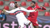 A PROŠLE GODINE SKUPLJAO LOPTE: Bili Kumetio postao najmlađi igrač Liverpula u LŠ A PROŠLE GODINE SKUPLJAO LOPTE: Bili Kumetio postao najmlađi igrač Liverpula u LŠ