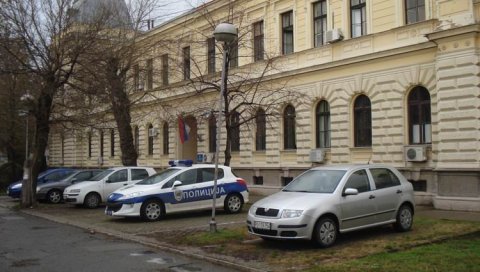 НАПАО ЧОВЕКА ЕЛЕКТРОШОКЕРОМ: Ухапшен Београђанин у Пожаревцу НАПАО ЧОВЕКА ЕЛЕКТРОШОКЕРОМ: Ухапшен Београђанин у Пожаревцу
