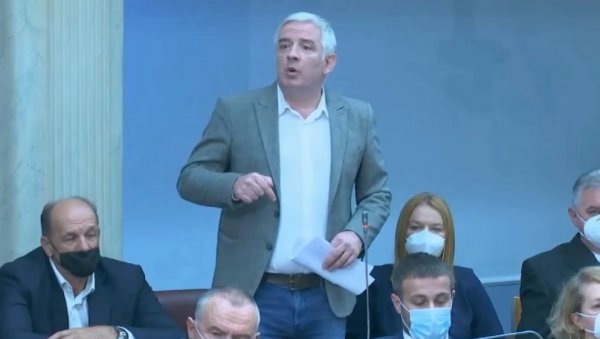 ВУЧУРОВИЋ: Пицула је залутао на функцију председавајућег ЕП ВУЧУРОВИЋ: Пицула је залутао на функцију председавајућег ЕП