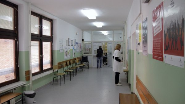 ОБАВЕШТЕЊЕ ЗА ПАЦИЈЕНТЕ: Амбуланта у Петровцу на Млави ради свих седам дана у недељи ОБАВЕШТЕЊЕ ЗА ПАЦИЈЕНТЕ: Амбуланта у Петровцу на Млави ради свих седам дана у недељи
