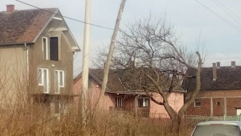 UDARCIMA SEKIRE UBILA DEVIZNU PENZIONERKU: Detalji jezivog ubistva u selu Provo, Slađani lisice umesto plena (FOTO) UDARCIMA SEKIRE UBILA DEVIZNU PENZIONERKU: Detalji jezivog ubistva u selu Provo, Slađani lisice umesto plena (FOTO)