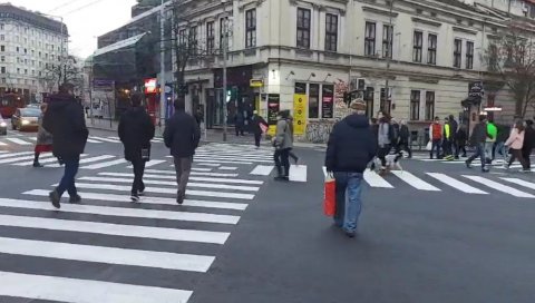 ПОГЛЕДАЈТЕ ПРВУ ДИЈАГОНАЛНУ РАСКРСНИЦУ У СРБИЈИ: Ево каква правила важе на њој, као у највећим светским градовима (ВИДЕО) ПОГЛЕДАЈТЕ ПРВУ ДИЈАГОНАЛНУ РАСКРСНИЦУ У СРБИЈИ: Ево каква правила важе на њој, као у највећим светским градовима (ВИДЕО)