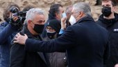 СУЗЕ РОБЕРТА БАЂА: Славни фудбалер није могао да сакрије емоције на сахрани идола СУЗЕ РОБЕРТА БАЂА: Славни фудбалер није могао да сакрије емоције на сахрани идола