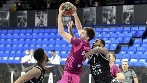 PARTIZAN SAVLADAO MEGU: Rašon Tomas heroj crno-belih, Mega skupo prodala kožu PARTIZAN SAVLADAO MEGU: Rašon Tomas heroj crno-belih, Mega skupo prodala kožu