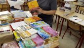 GRAD POMAŽE RODITELJIMA: Besplatne knjige za prvi i drugi razred GRAD POMAŽE RODITELJIMA: Besplatne knjige za prvi i drugi razred