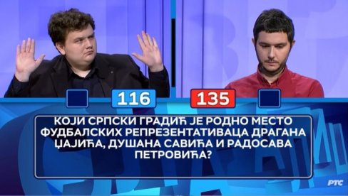 РУКЕ У ВИС У СЛАГАЛИЦИ: Реакција такмичара насмејала све - док супарник бесомучно кликће, он се предаје РУКЕ У ВИС У СЛАГАЛИЦИ: Реакција такмичара насмејала све - док супарник бесомучно кликће, он се предаје