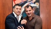 ZVEZDA U POTRAZI ZA NAPADAČEM: Milojević preporučio Stankoviću bivšeg igrača Čukaričkog ZVEZDA U POTRAZI ZA NAPADAČEM: Milojević preporučio Stankoviću bivšeg igrača Čukaričkog