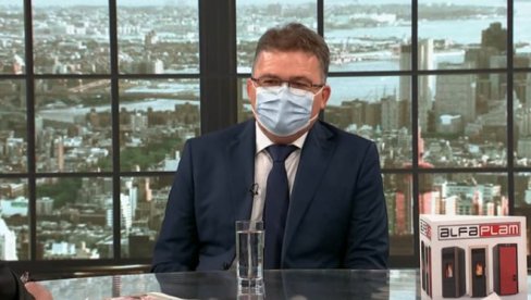 PLUĆA SU SAMO ULAZNA VRATA ZA KORONU! Prof. dr Andrijević objasnio koje organe virus napada i kada se u lečenje uvode antibiotici PLUĆA SU SAMO ULAZNA VRATA ZA KORONU! Prof. dr Andrijević objasnio koje organe virus napada i kada se u lečenje uvode antibiotici