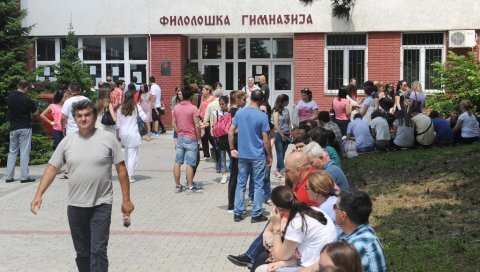 ФОРУМ БЕОГРАДСКИХ ГИМНАЗИЈА: У дежурства на полагању државне матуре да се укључе и универзитетски професори ФОРУМ БЕОГРАДСКИХ ГИМНАЗИЈА: У дежурства на полагању државне матуре да се укључе и универзитетски професори