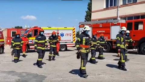 ПЛЕС КОЈИ СЛАВИ ЖИВОТ: Песма Јерусалема распламсала вирус игре као начин борбе против пандемије ПЛЕС КОЈИ СЛАВИ ЖИВОТ: Песма Јерусалема распламсала вирус игре као начин борбе против пандемије