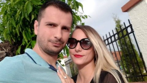 ЛАЗАРЕВА КОЦКА ЗА СВУ ДЕЦУ: Бојан и Душица Ристић из Врања измислили нову играчку и одушевили лекаре ЛАЗАРЕВА КОЦКА ЗА СВУ ДЕЦУ: Бојан и Душица Ристић из Врања измислили нову играчку и одушевили лекаре